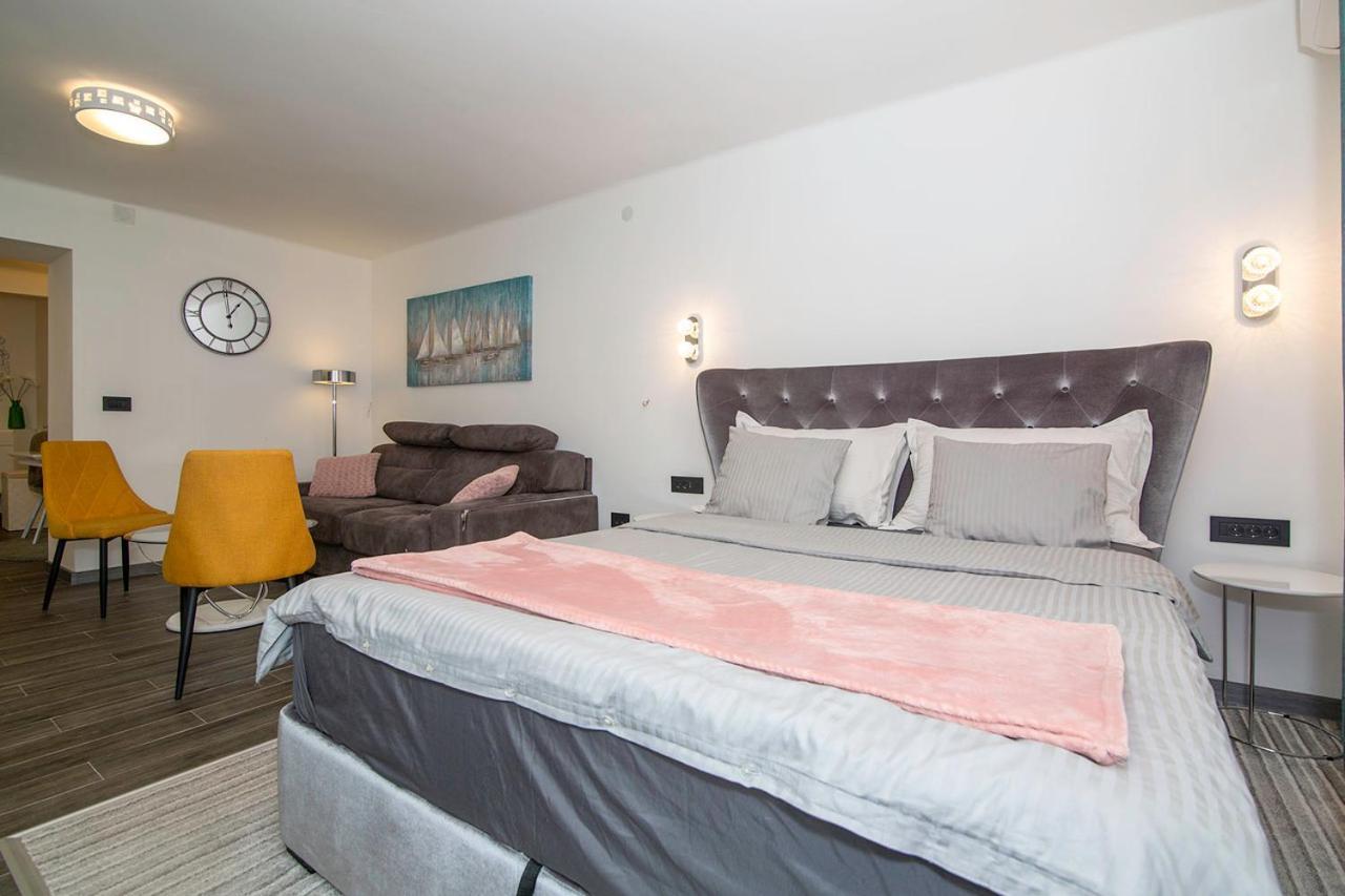 City Center Apartment Belgrad Exteriör bild
